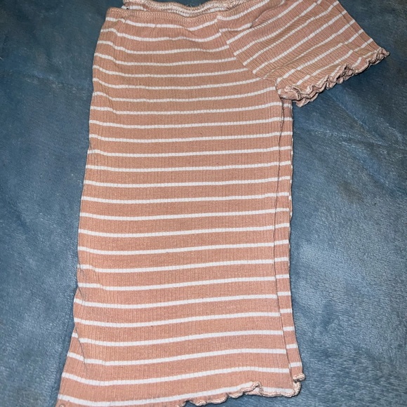 Frilled beige and white top - Picture 2 of 3